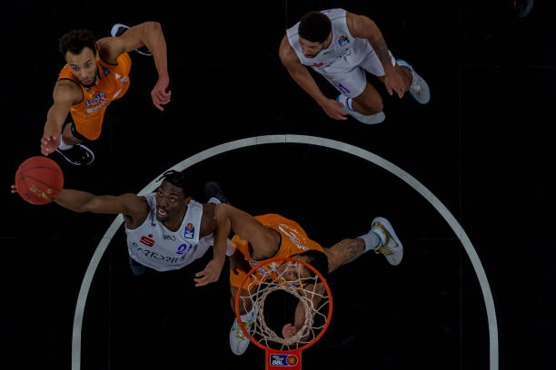 他们通过顽 他们通过顽